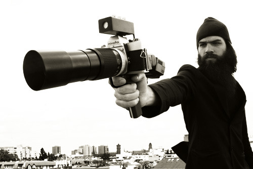 The Image Fulgurator is a device for manipulating photographs when they are being taken. The photographer will be unaware. The manipulation is only visible on the photo afterwards.